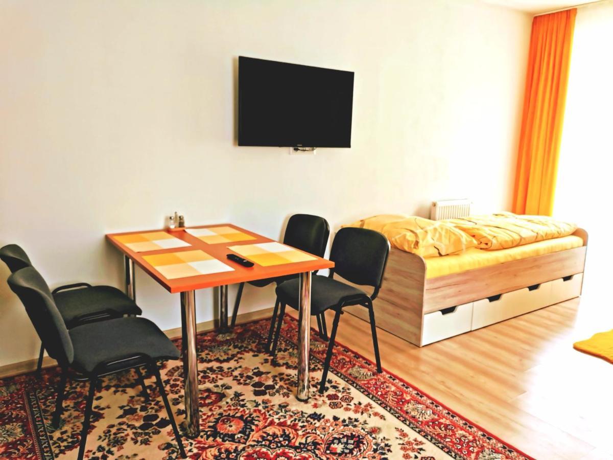 Comenius Apartments - Apartmany Na Rohu Svidnik Exterior photo