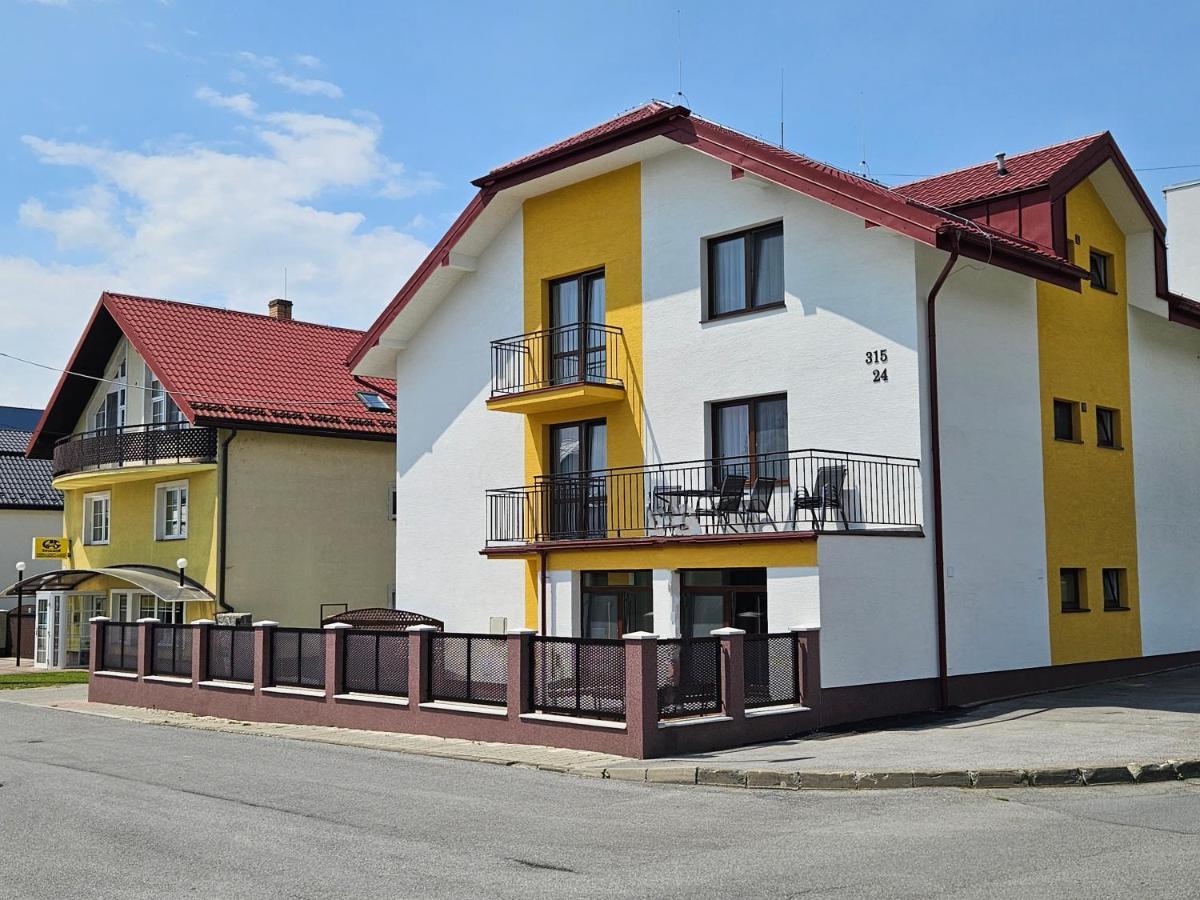 Comenius Apartments - Apartmany Na Rohu Svidnik Exterior photo